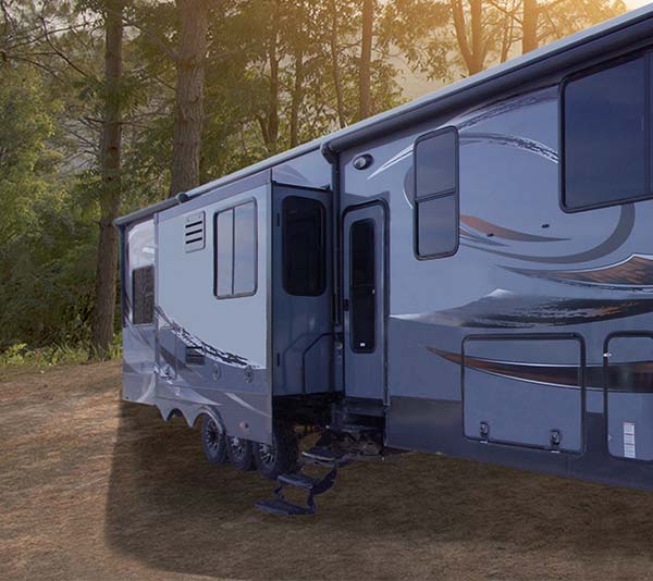 RV-Exterior-Finishing
